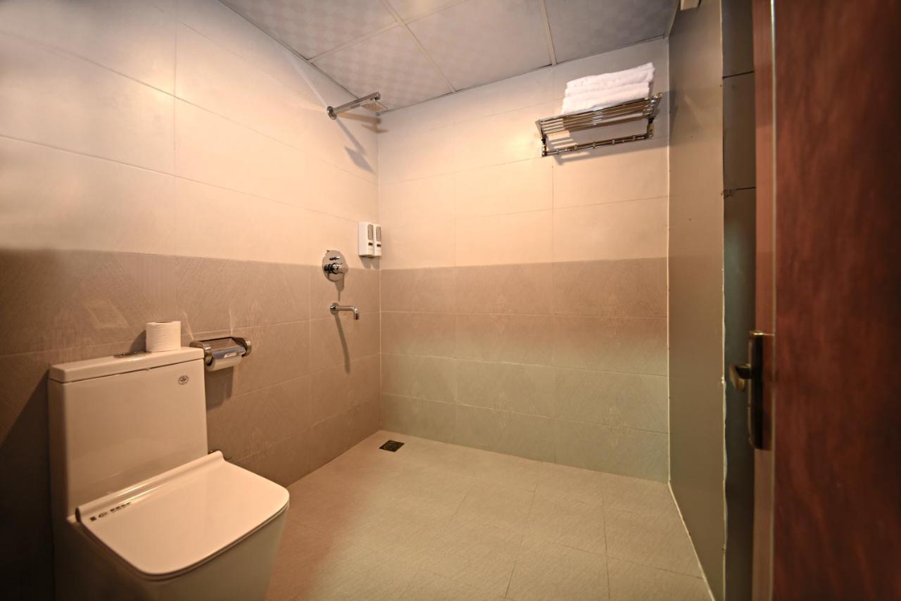 Hotel Simal กาฐมาณฑุ ภายนอก รูปภาพ
